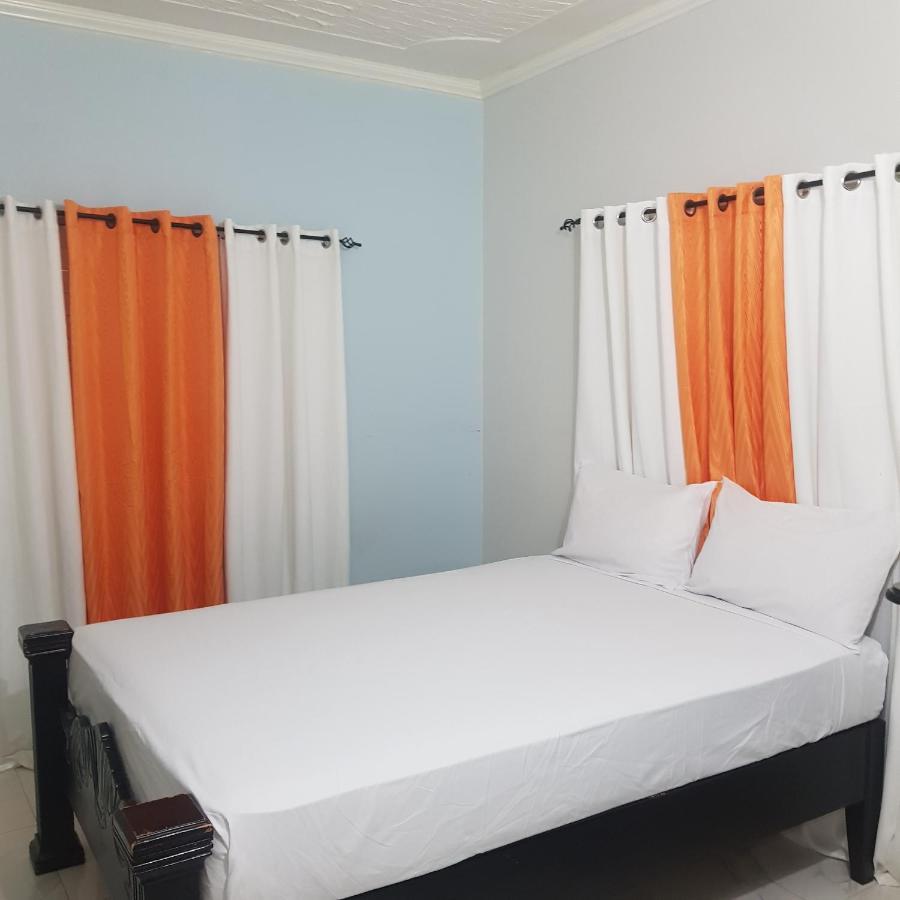 The Braemar Suite III New Кингстон Экстерьер фото